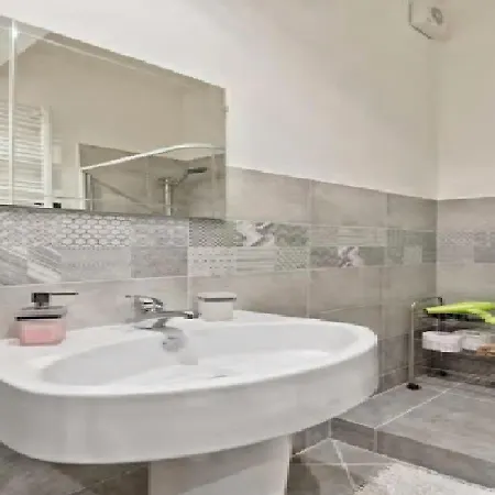 Goldoni 5 *